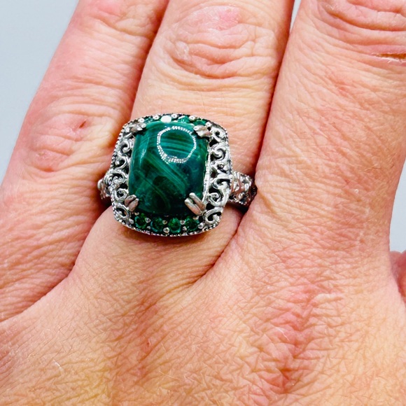 Malachite and Simulated Emerald Ring; Size 7; Stainless Steel - Picture 6 of 8